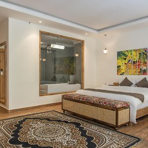 King Room Spa Bath